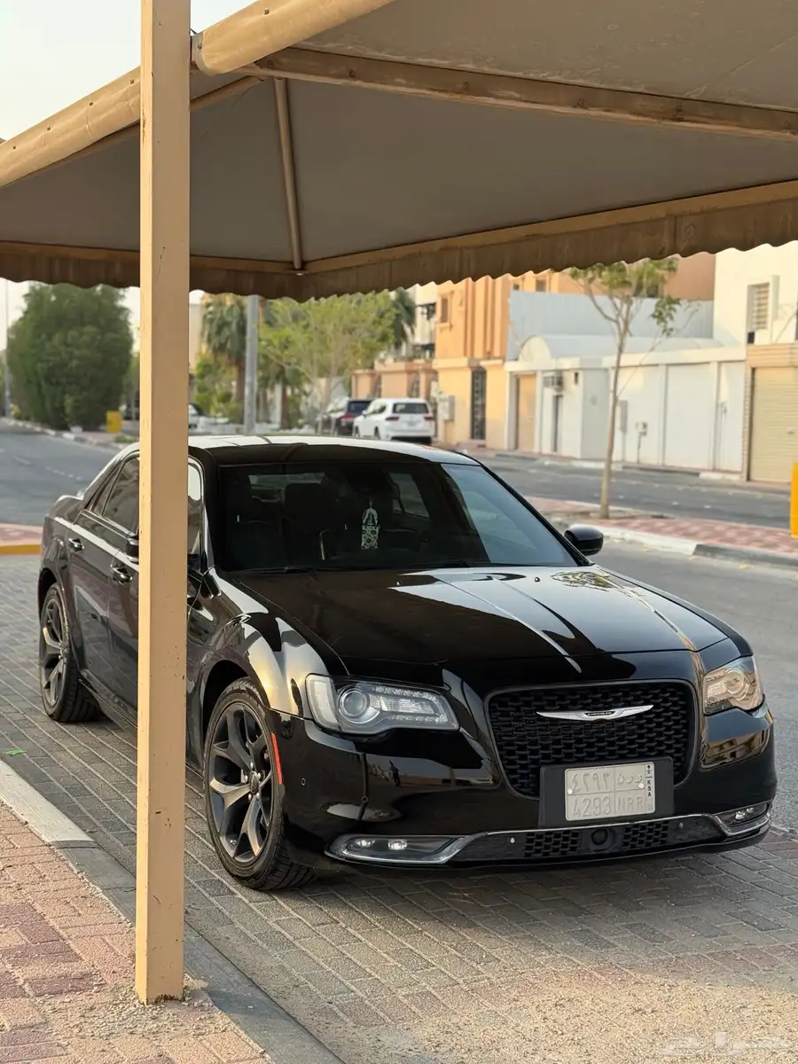 كرايسلر s300 2022 2
