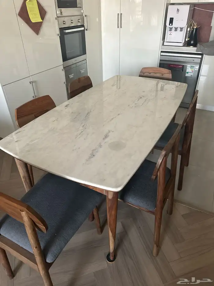 طاولة طعام أنيقه 0