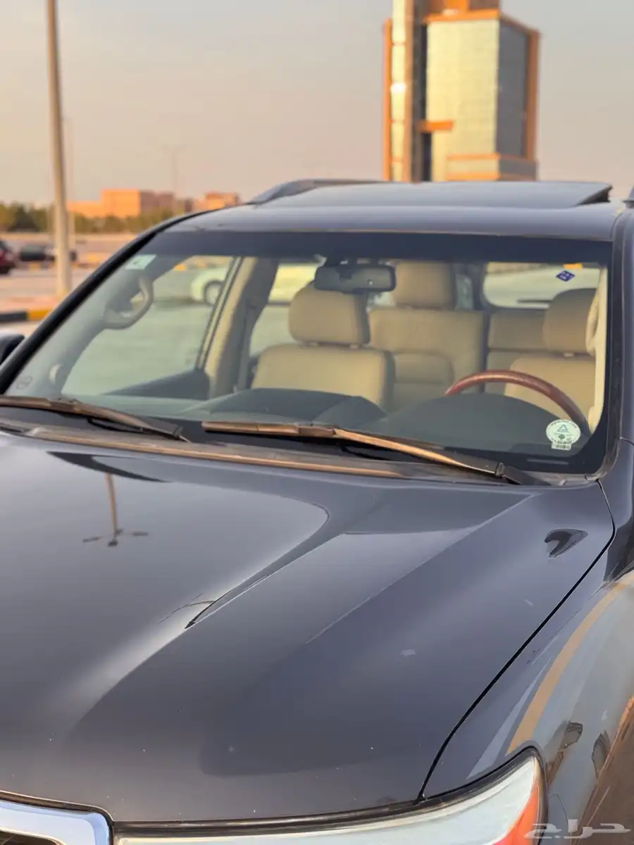 جيب لاندكروزر VXR 2014 فل كامل بحالة الوكاله 12