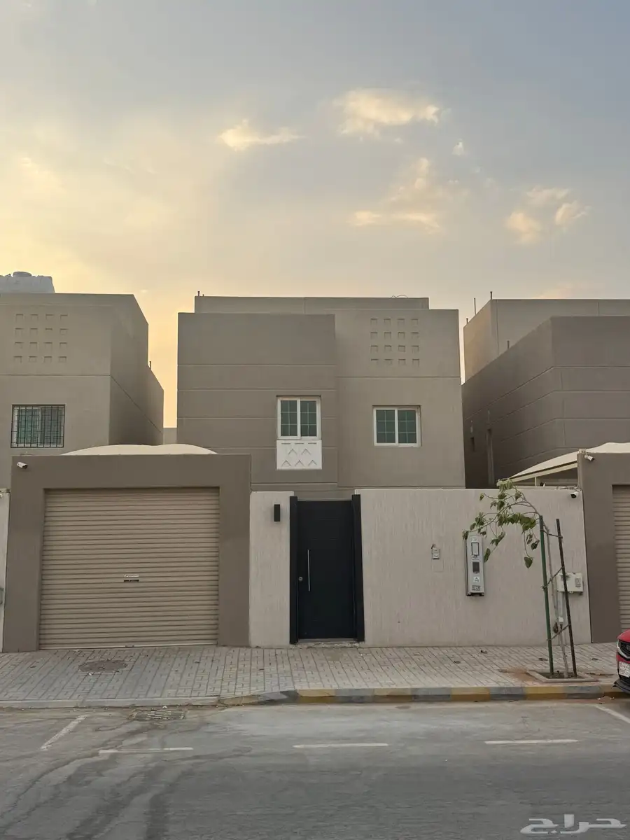 للايجار فيلا درج داخلي حي المطار شمال الرياض 11