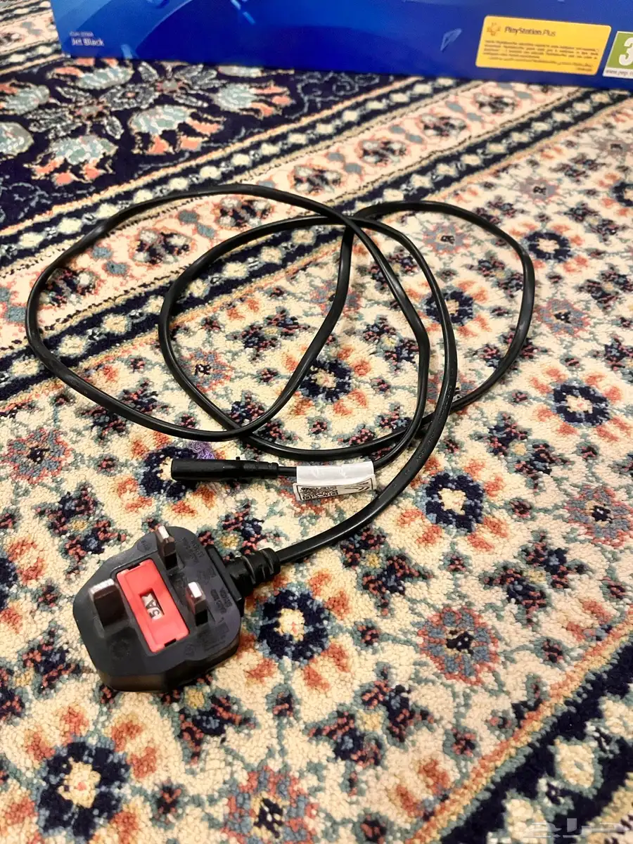 بلايستيشن 4 للبيع نضيف جدا 5