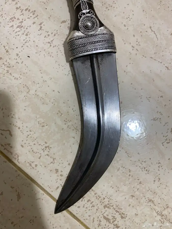 خنجر قرن قديم 1