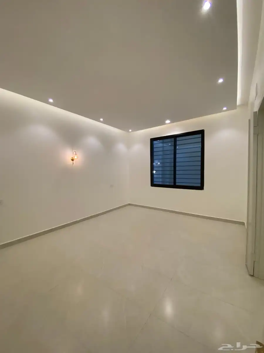 شقق ارضيه بموقع مميز بحوش مدخل سياره أحد رفيده 14