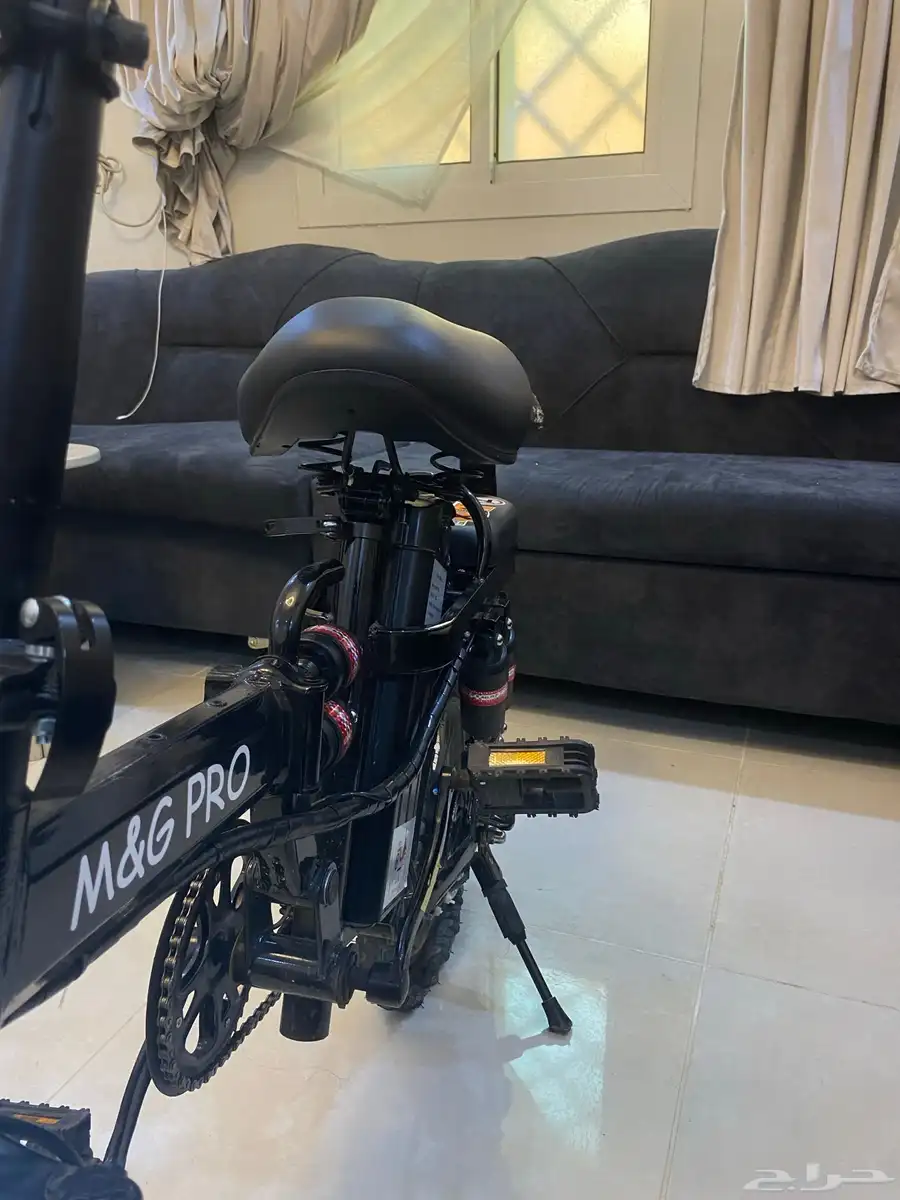 سكوتر ودراجه كهربائيه m g pro 4