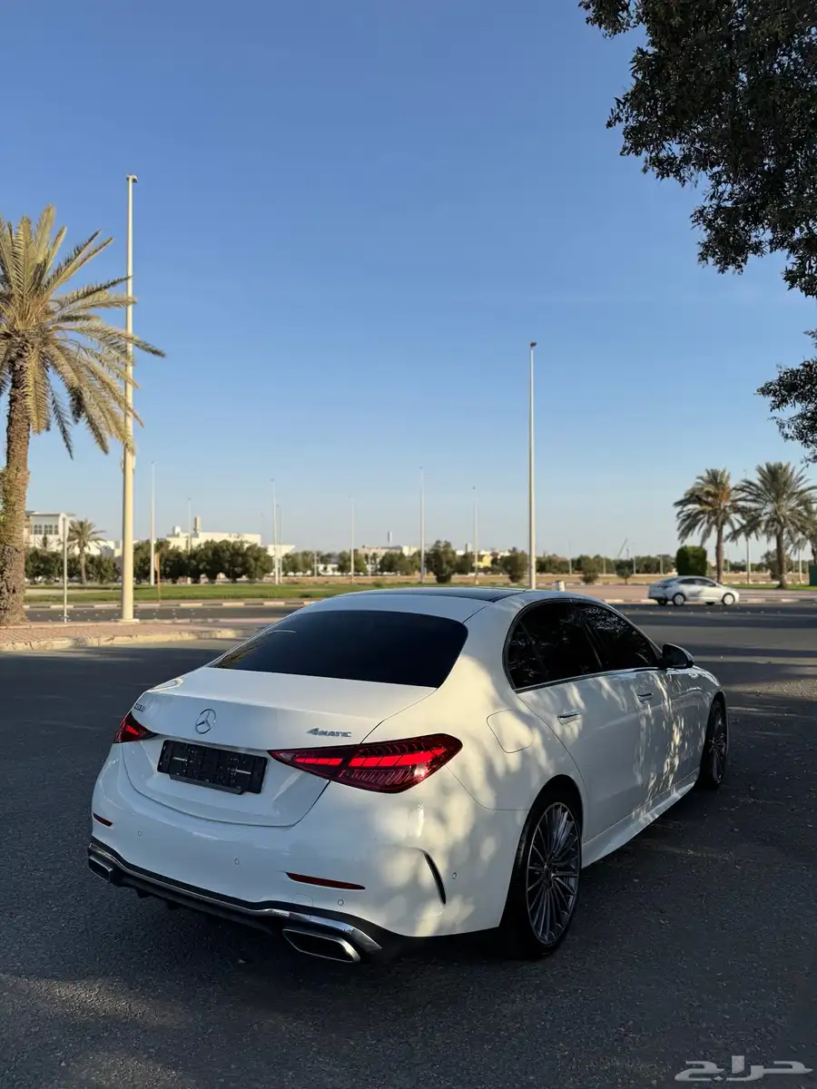 2023 مرسيدس C300 5