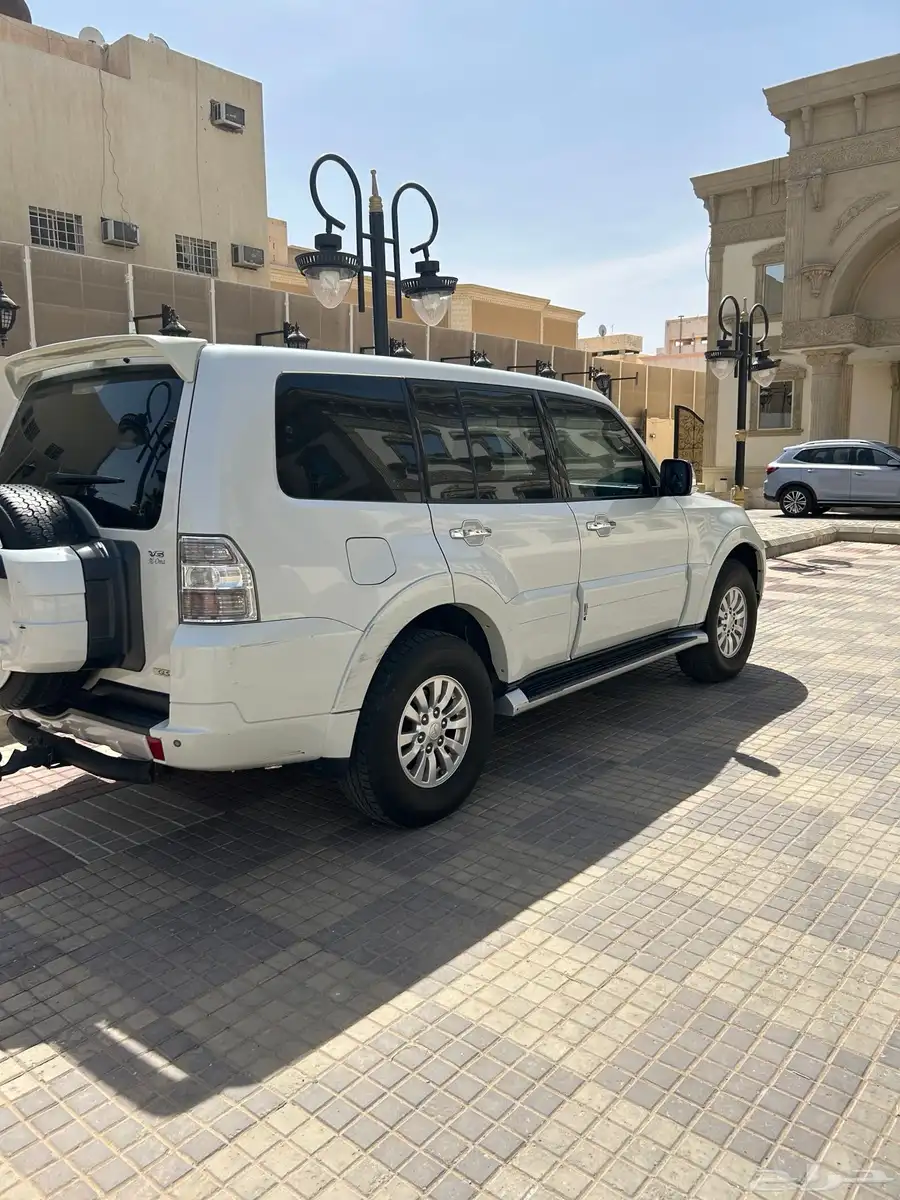جيب باجيرو 6