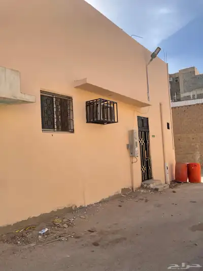 للبيع بيت على شارعين متظاهرين بحي الخبيب ببريدة 4