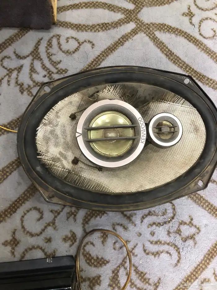 سمعات اوفر مع بزوكا مع جهاز سمعات اثنين نظيف 2