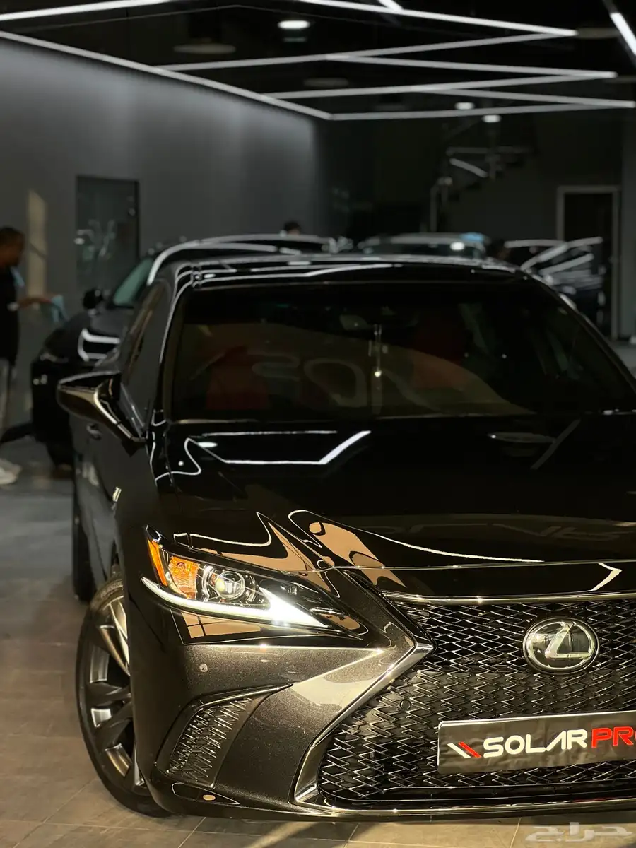 لكزس ES F SPORT 2