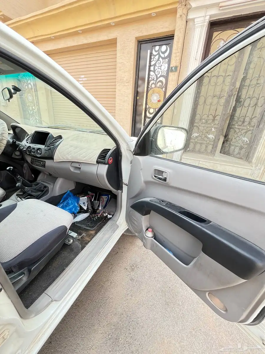 مستبيشي L200 2009 11