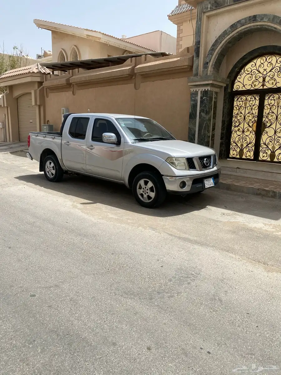 نيسان نافارا 2