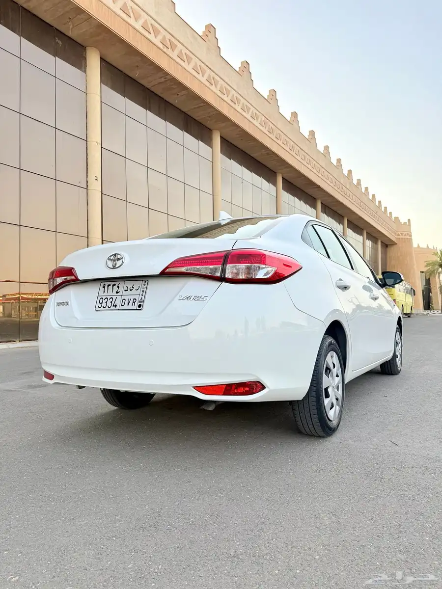 تويوتا يارس 2021 10