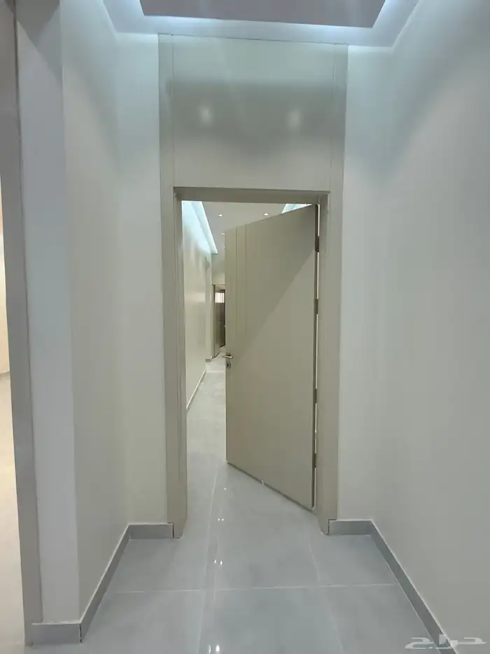 شقق بمساحات كبيره 200 في الرحاب 13