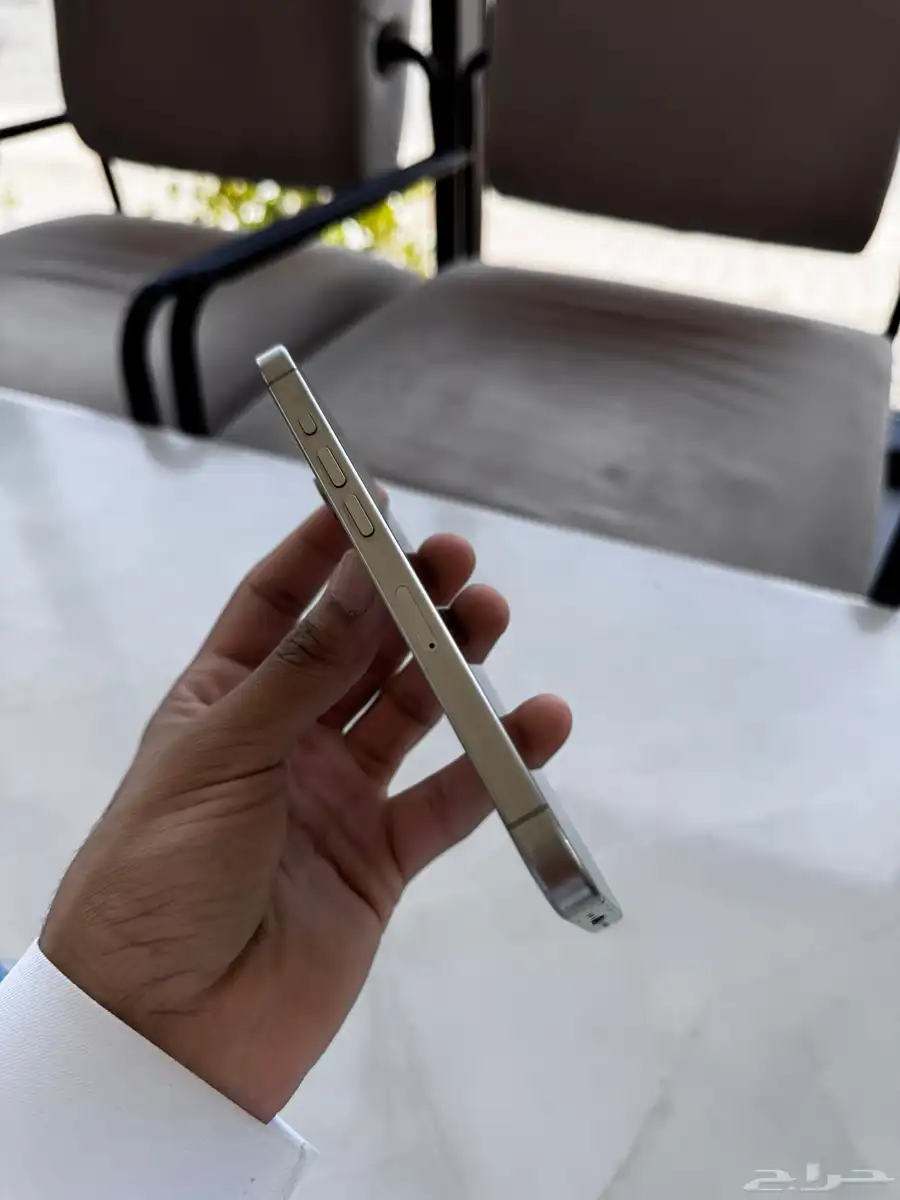 ايفون 15 برو 1