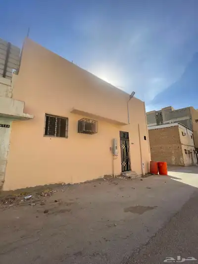 للبيع بيت على شارعين متظاهرين بحي الخبيب ببريدة 3