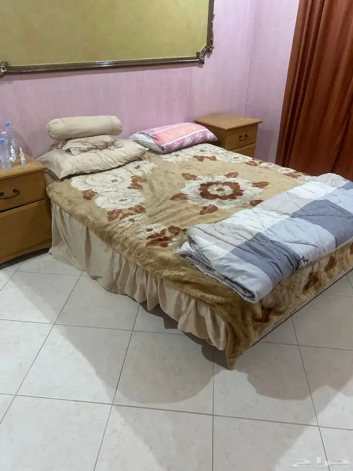 اثاث مستعمل من اسره أو نفر أو نفرين مع المكاتب مع الكنبات 14