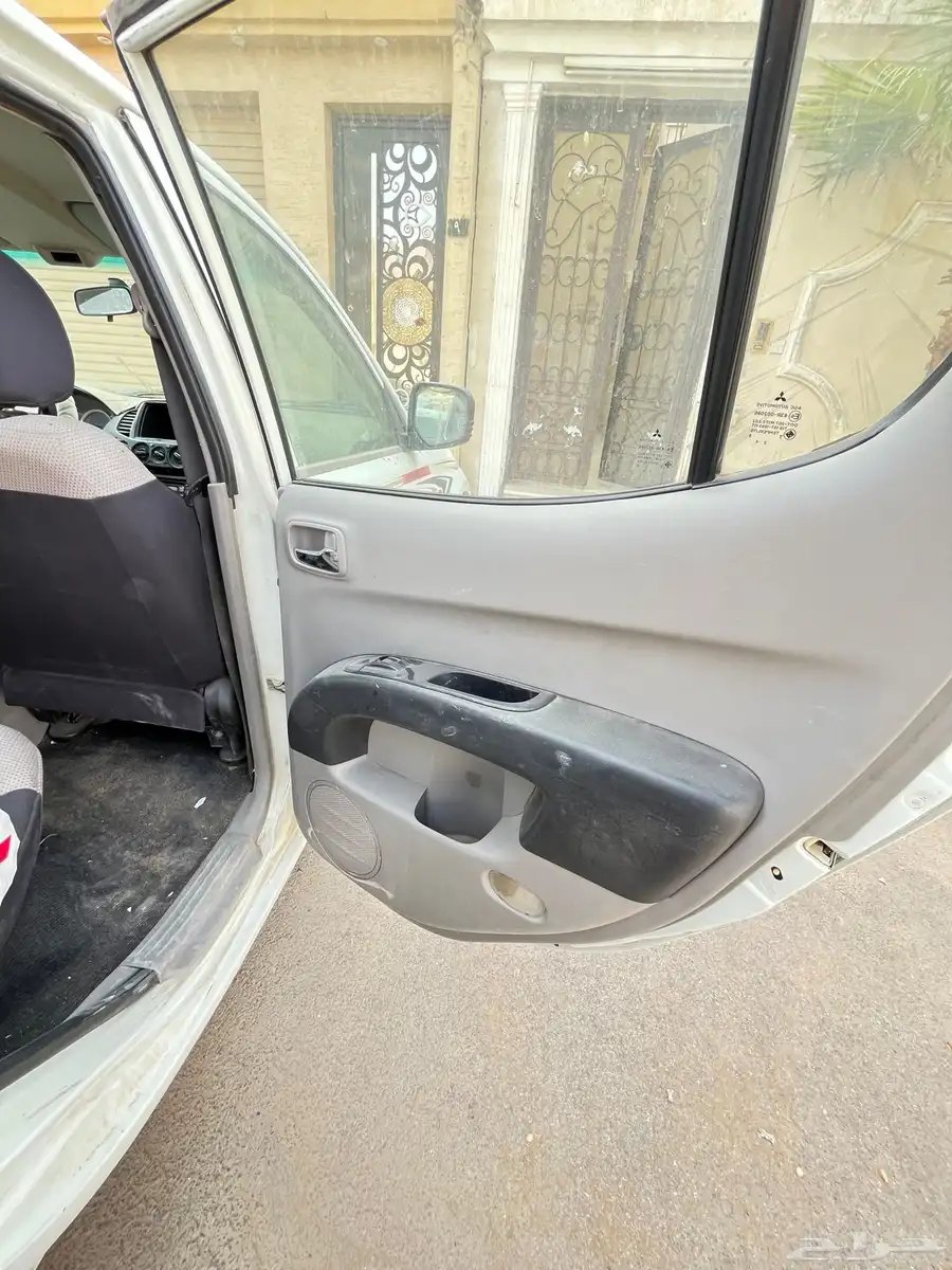 مستبيشي L200 2009 12