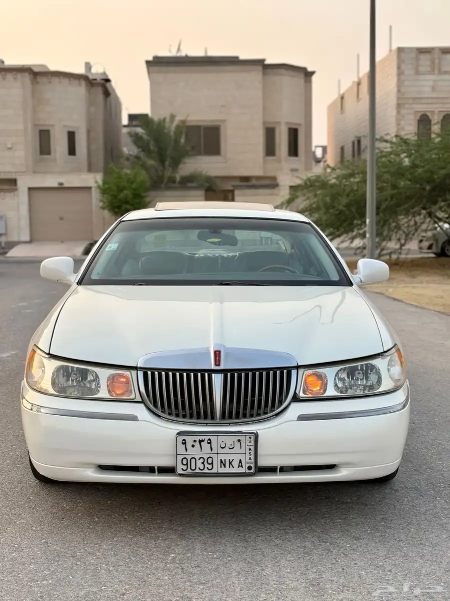 تاون كار سقنتشر 2002 0