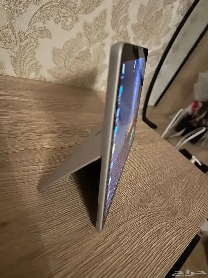 Microsoft surface go 2 7