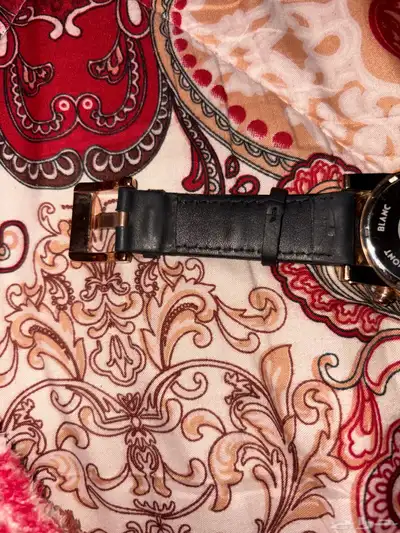 ساعة مونت بلانك سويسري استخدام خفيف 2