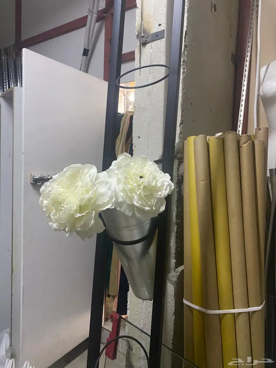 اغراض محل ورد للبيع وفيها اشياء مهي مصوره 4