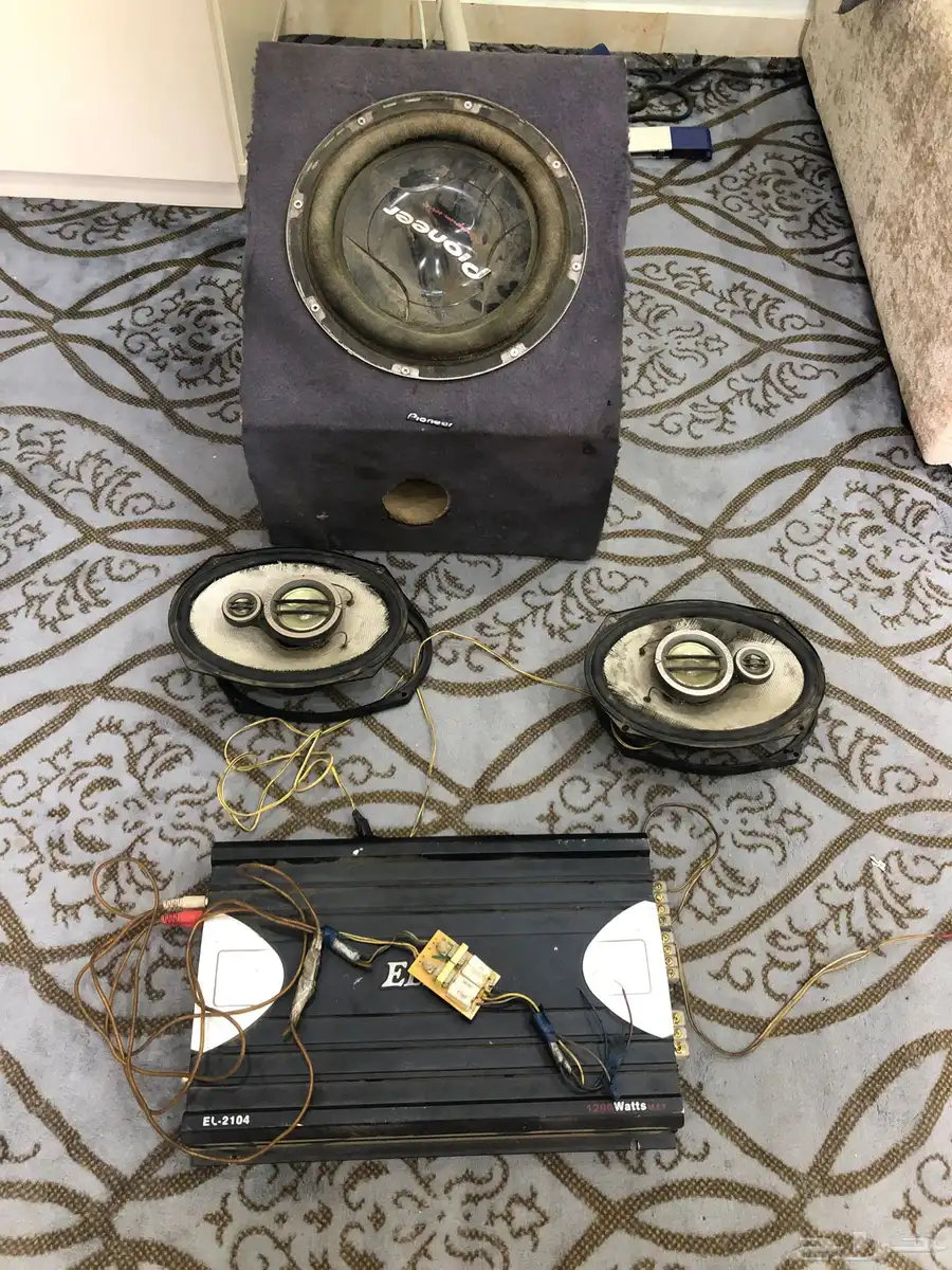 سمعات اوفر مع بزوكا مع جهاز سمعات اثنين نظيف 0