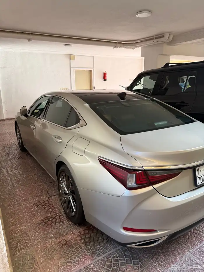 لكزس اي اس350 فل الفل2024 LEXUS ES350 DD Ultra Luxury 22