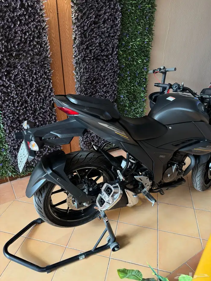 دباب سزوكي 250 استريت فايتر وكالة استخدام نظيف 6