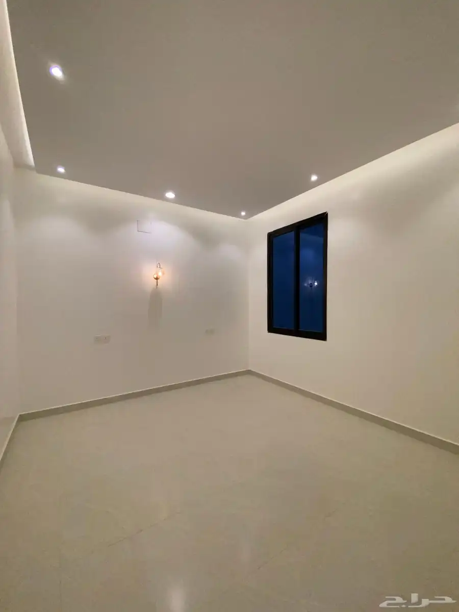 شقق ارضيه بموقع مميز بحوش مدخل سياره أحد رفيده 6