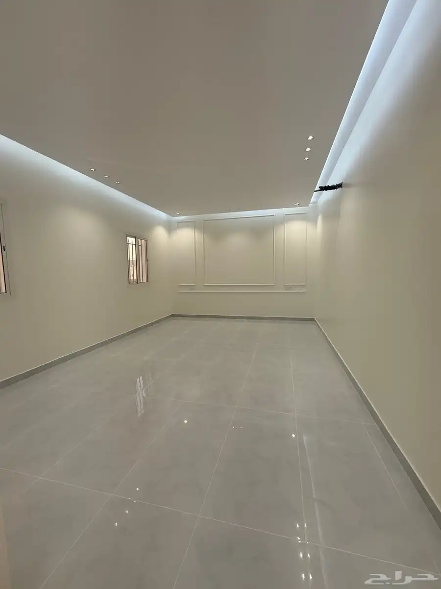 شقق بمساحات كبيره 200 في الرحاب 3