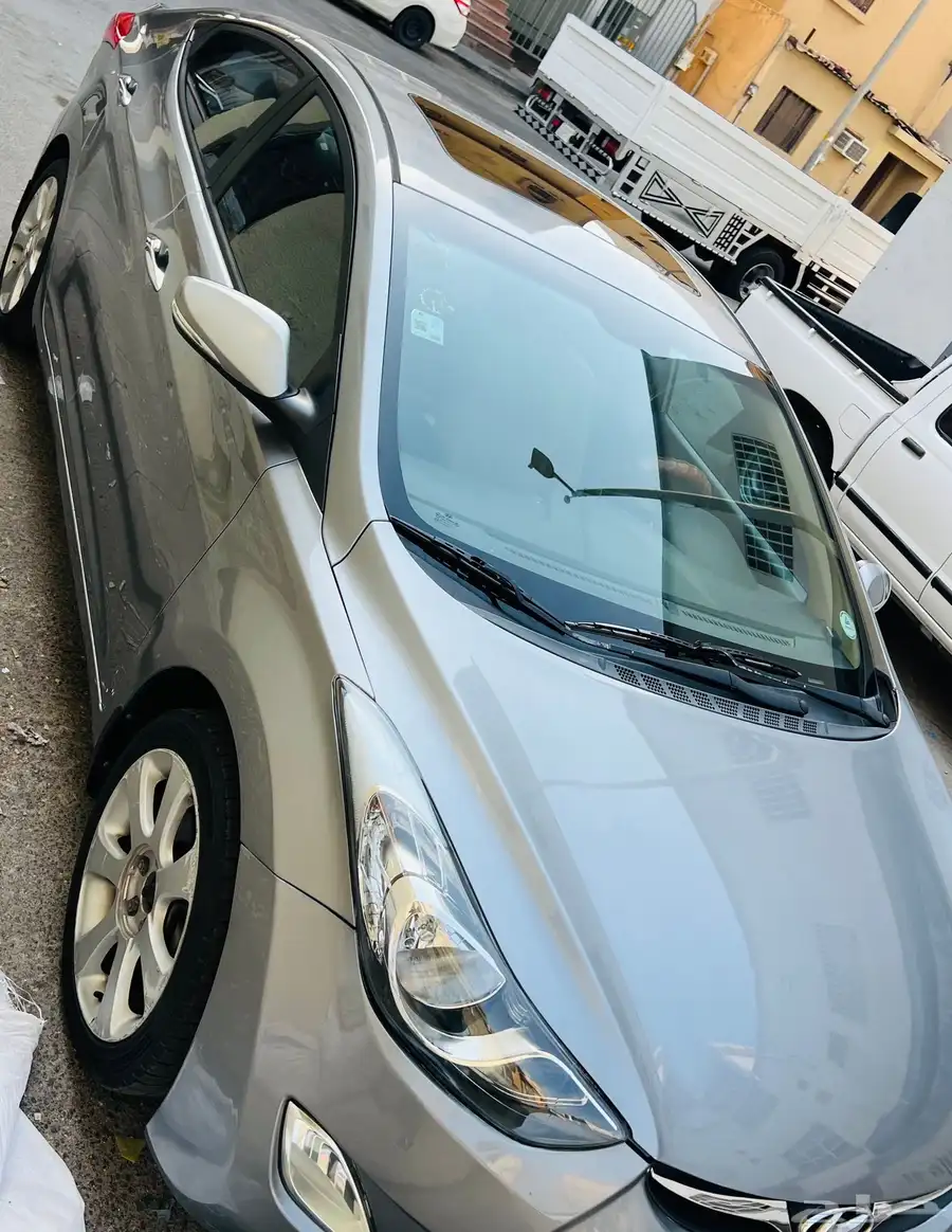 Hyundai Elentra 2013 full option 0