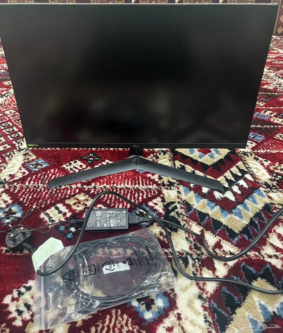 شاشه لعب 27 بوصه 3