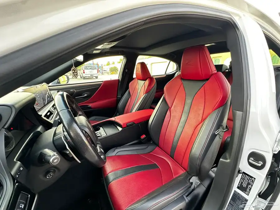 لكزس ES F Sport 2023 7