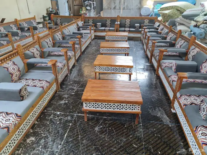 طقم  جلسات حديد خشب وكنبات 9