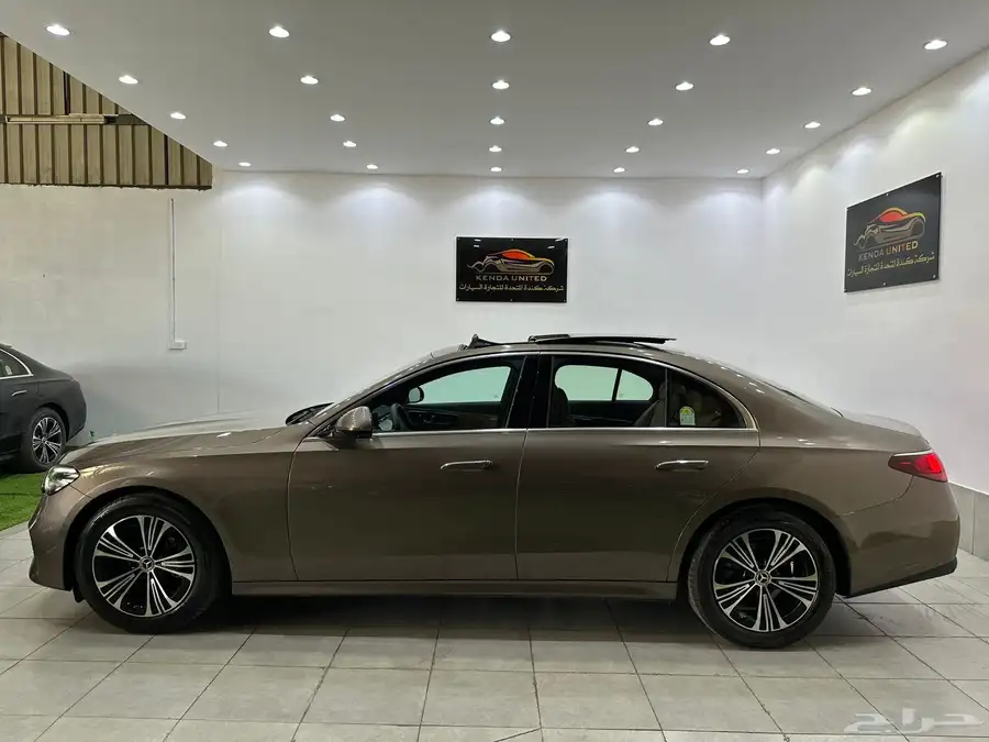 مرسيدس E200 2024 عداد 2900 km فقط 6