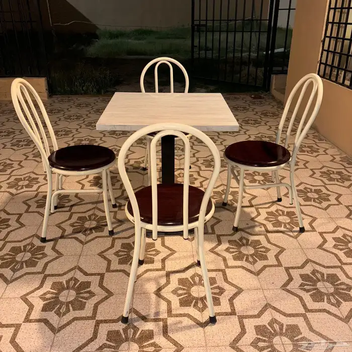 طاولات وكراسي للمطاعم والبوفيهات 1