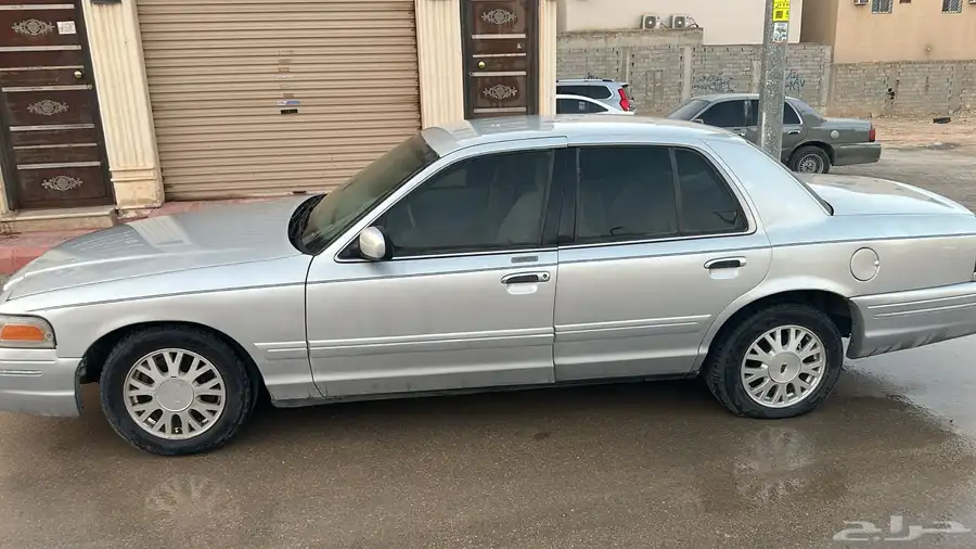 للبيع فورد موديل 1999م 2
