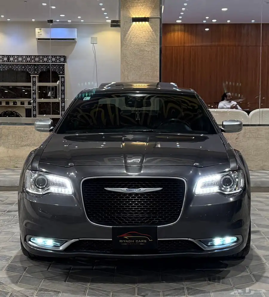 كرايزلر 2021 V6 فل (عرض خاص) 2