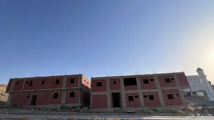 عمارتين مبنية عظم على مساحه ارض 1250 5