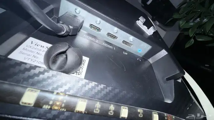 شاشه viewsonic 144hz مع كامل ملحقاته ب استثناء الكرتون 2