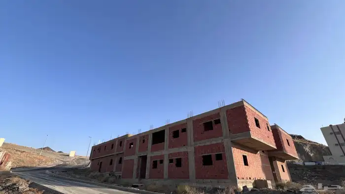 عمارتين مبنية عظم على مساحه ارض 1250 7