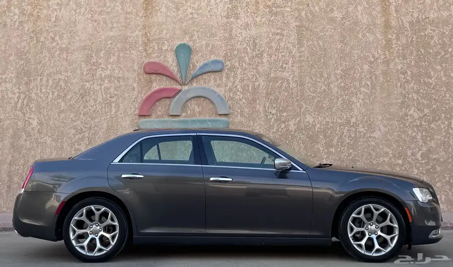 كرايزلر C300 2020 فل كامل 10