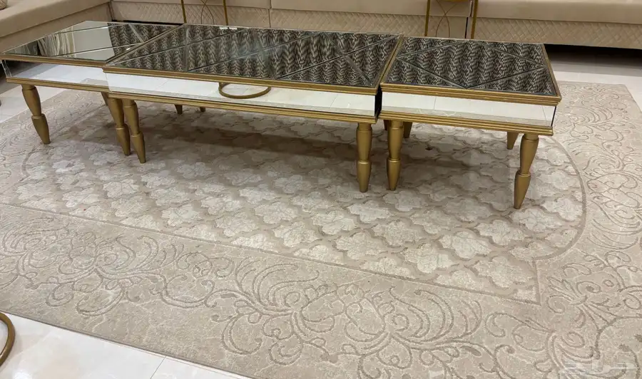 طاولة للبيع 1