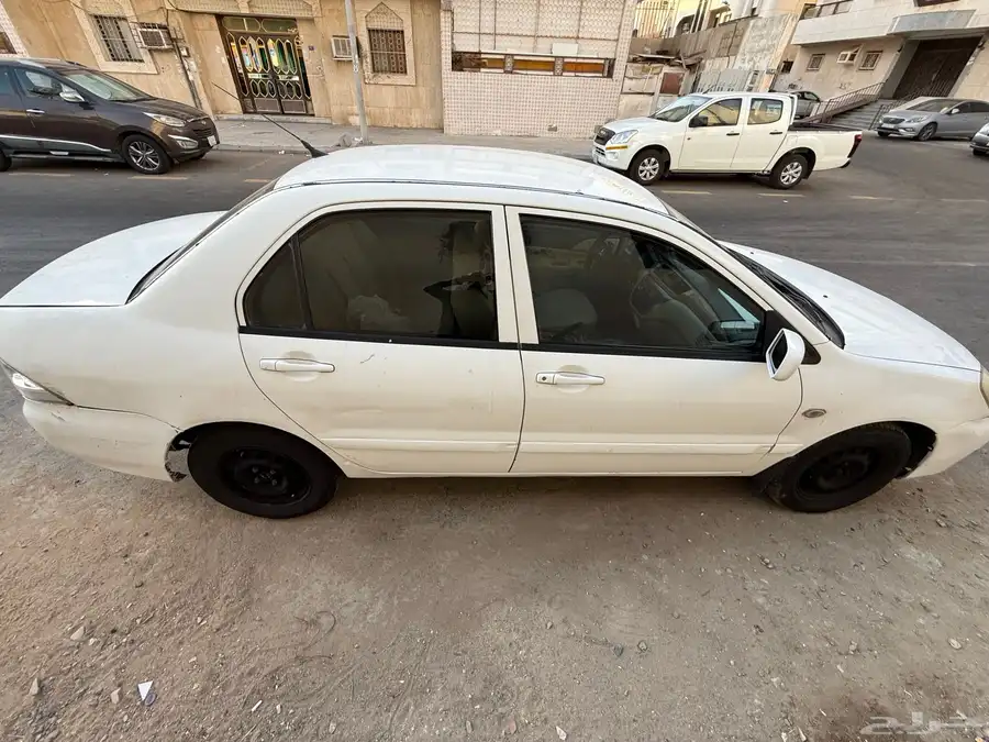 ميتسوبيشي لانسر 2008 نظيفة للبيع 3