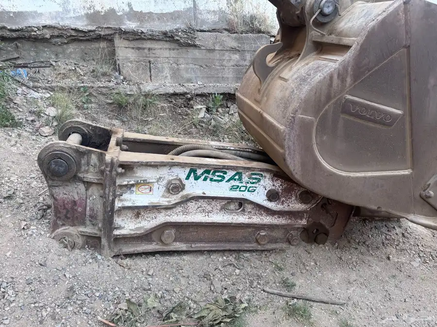 بوكلين فولفو شبه جديد للبيع 5