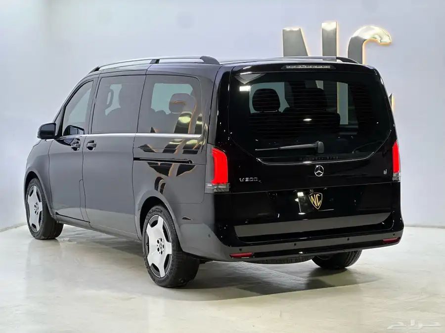 مرسيدس V 300 2025 11