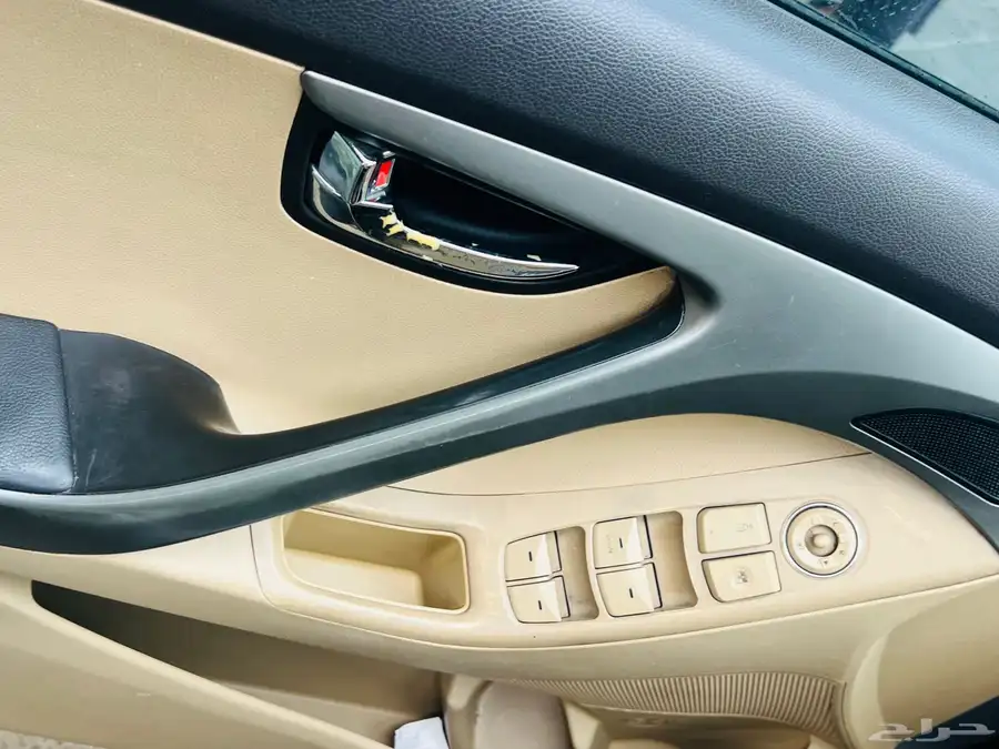 Hyundai Elentra 2013 full option 10