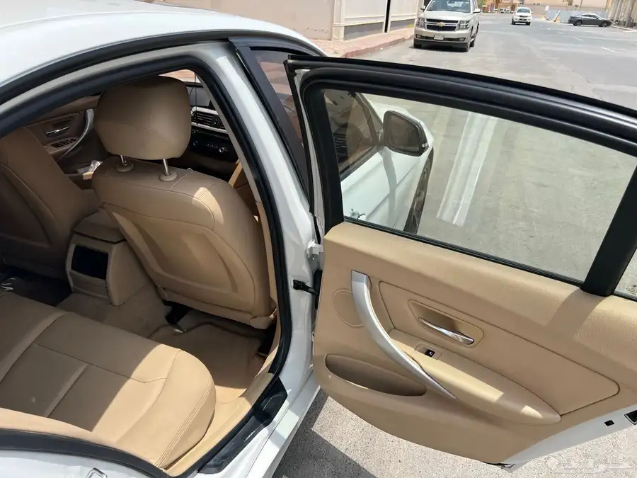 بي إم دبليو BMW F30 - 320i 5