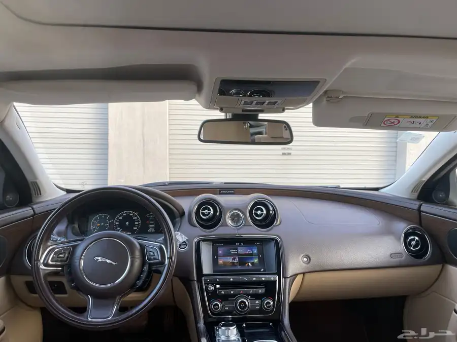 Jaguar XJ 2016 24