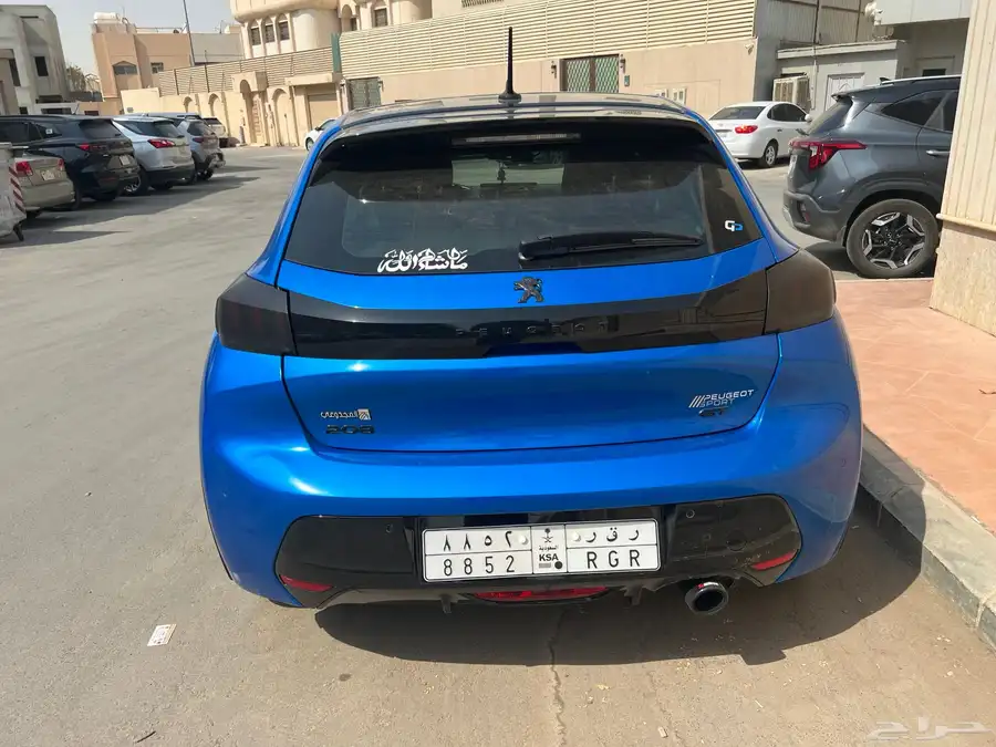 PEUGEOT 208 GT 3